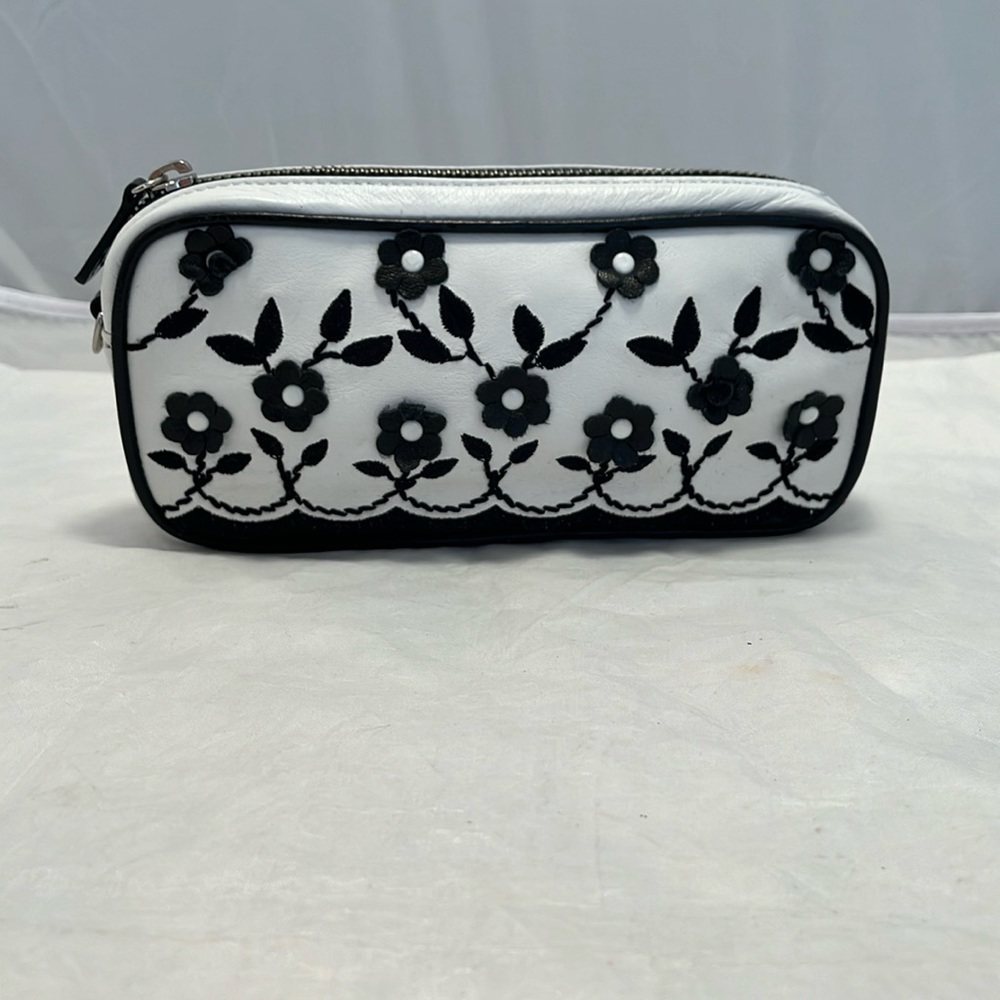 Isabella Fiore Flowers Cosmetic Case